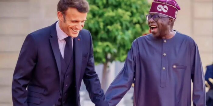 Tinubu en France