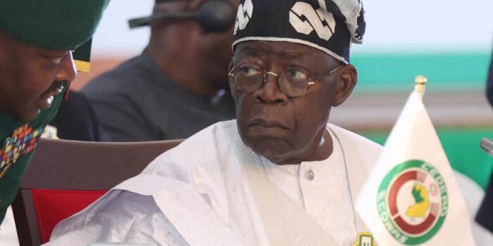 Bola Tinubu suprime la subvention sur l'essence