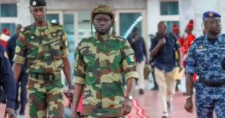 Sénégal: Diomaye fixe l'échéance du départ des bases militaires étrangères