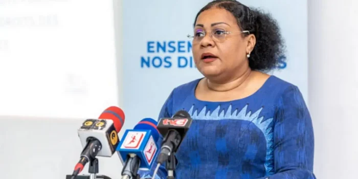 veronique-tognifode ministre de l'enseignement secondaire