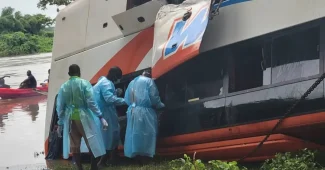 Accident de Glazoué : le bilan s’alourdit après l’extraction de l’épave, 26 nouveaux corps repêchés