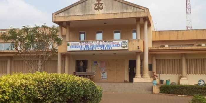 Bénin: un boulanger condamné à 6 mois de prison pour malpropreté et outrage
