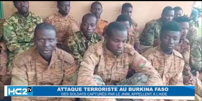 Attaque au Burkina Faso: des soldats capturés par le Jnim appellent à l'aide