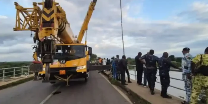 Chute d'un bus dans le fleuve Ouémé