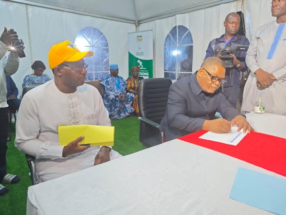 Dépôts de candidature des membres du parti politique UP-R