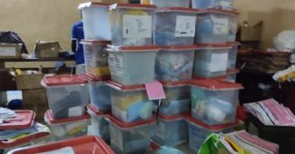 Scrutin pacifique à Godomey, mais la patience des électeurs à l'épreuve d'un démarrage tardif