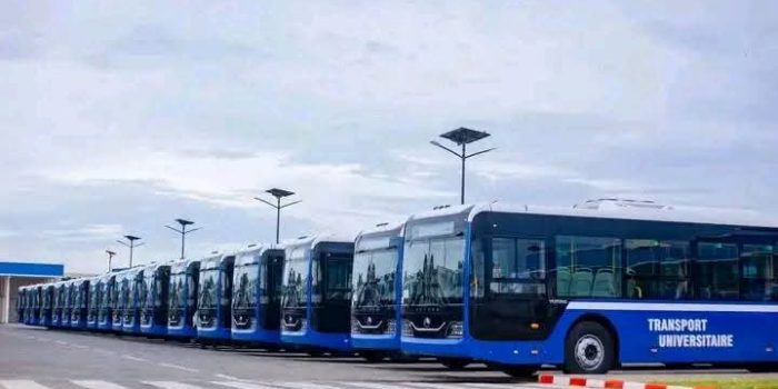 Transport universitaire, 30 bus universitaires