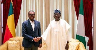 VISITE DIPLOMATIQUE : ROMUALD WADAGNI LANCE SA POLITIQUE DE VOISINAGE  PAR LE NIGERIA  
